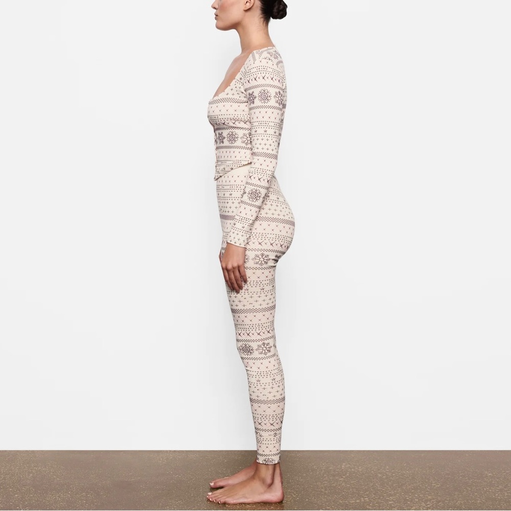 SKIMS Pointelle Logo Holiday Henley Leggings Two Piece PJ Set Cream Pink Small